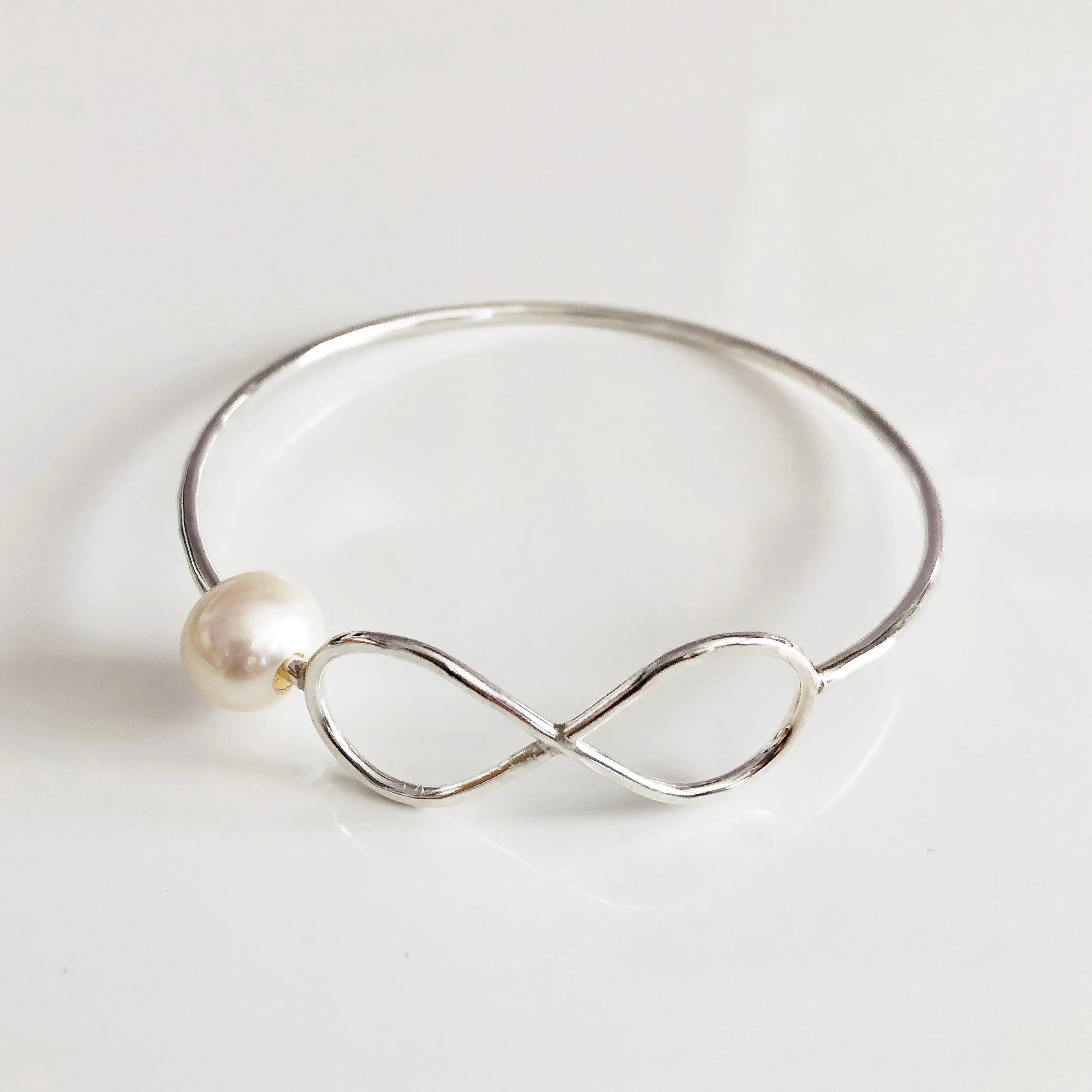 Bangle HALIA - white fresh water pearl (B211)