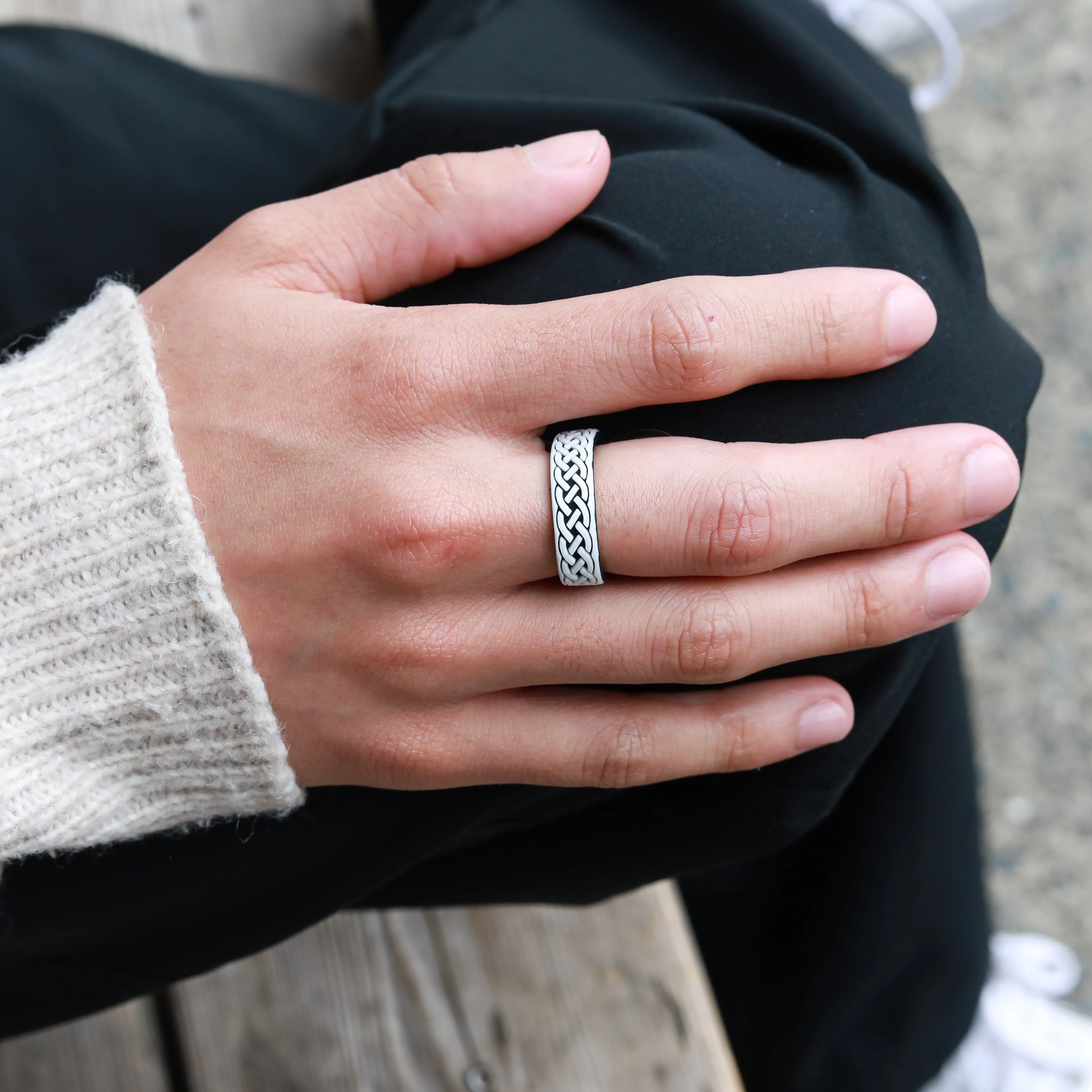 Celtic Sailor's Knot Silicone Ring - Dual Layer Engraved