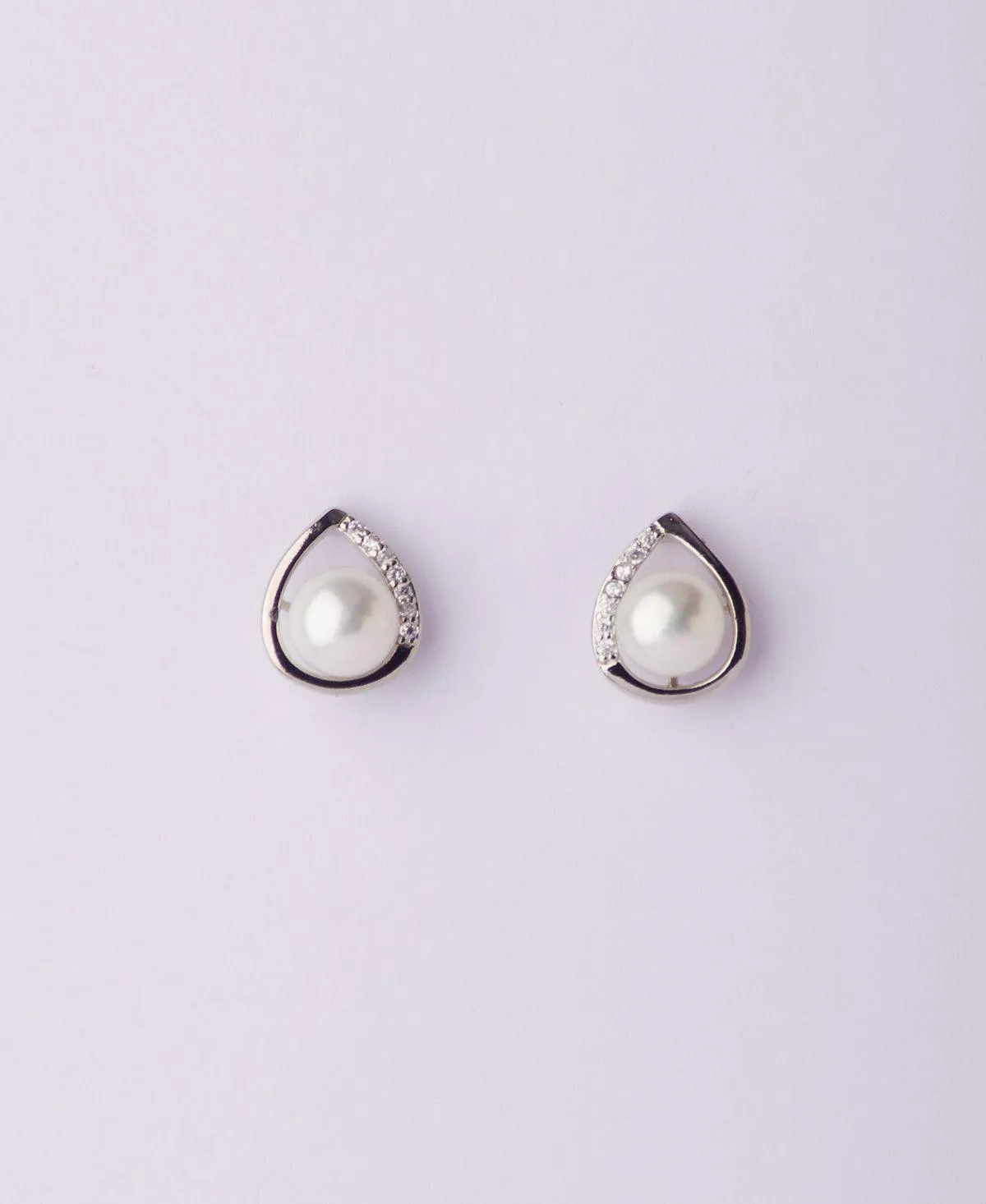 Elegant Real Pearl Stud Earring