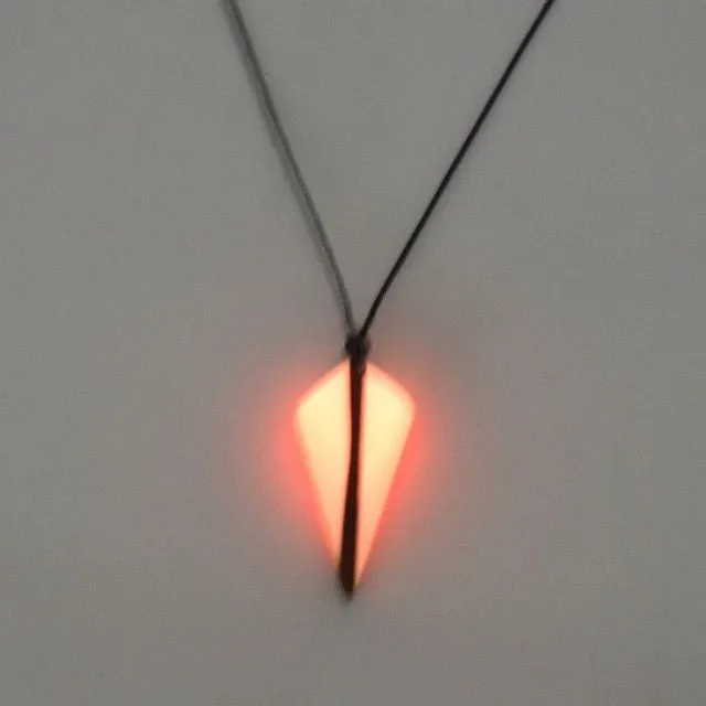 Fashion Arrow Necklace, Ancient Wood Resin Combined With Strength Energy Jewelry, Luminous Pendant Gift A203051