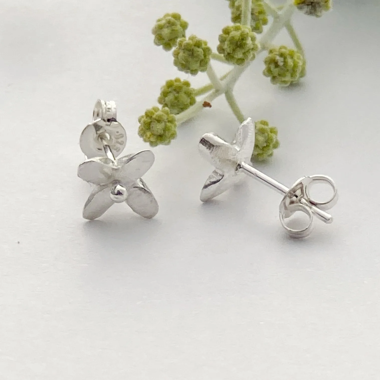 Gift Pack 7 Star flower earrings and star flower necklace with silver ball