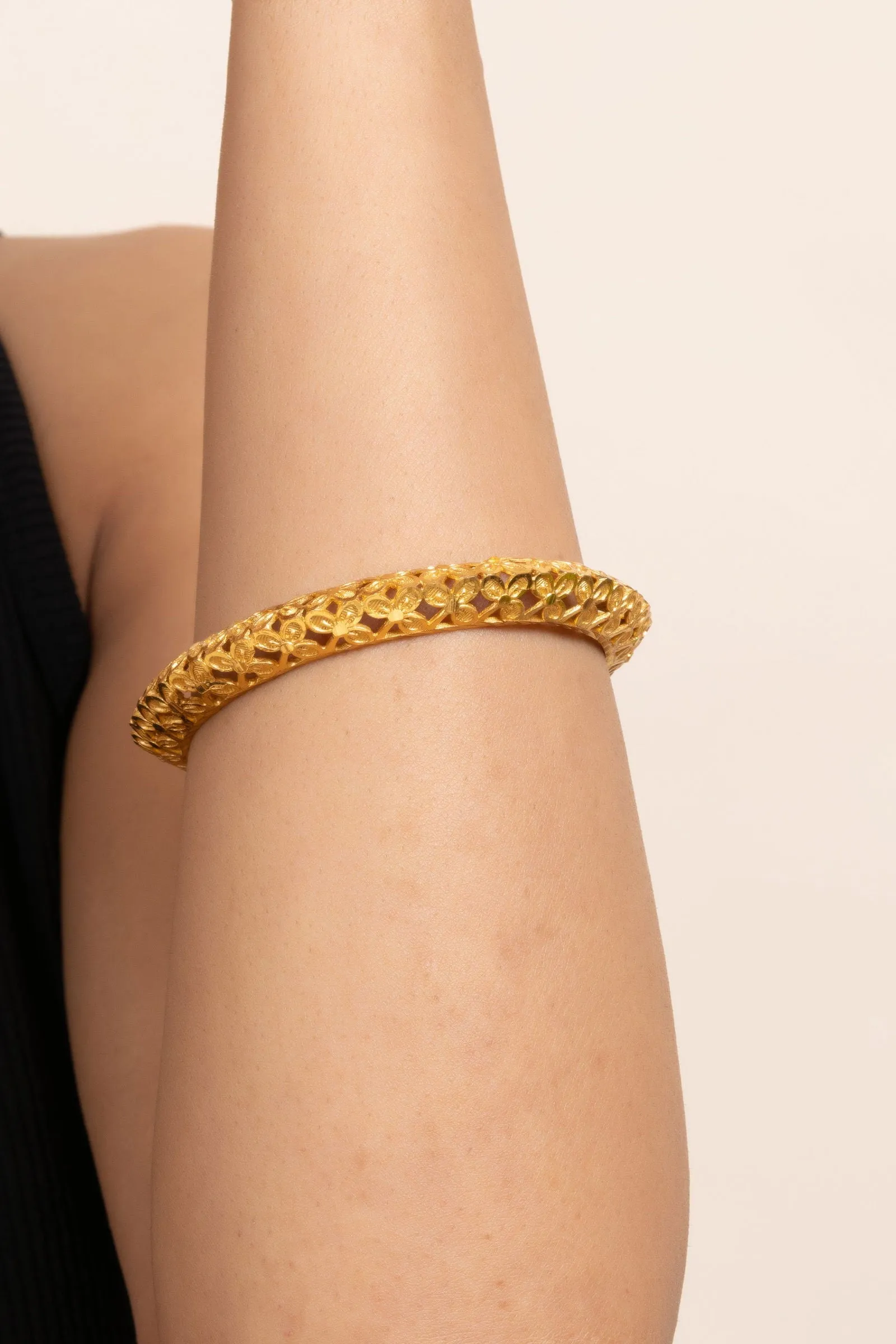 Gold Plated Floral Bangle with Intricate Design for All Occasions - Elegant Copper Jewelry