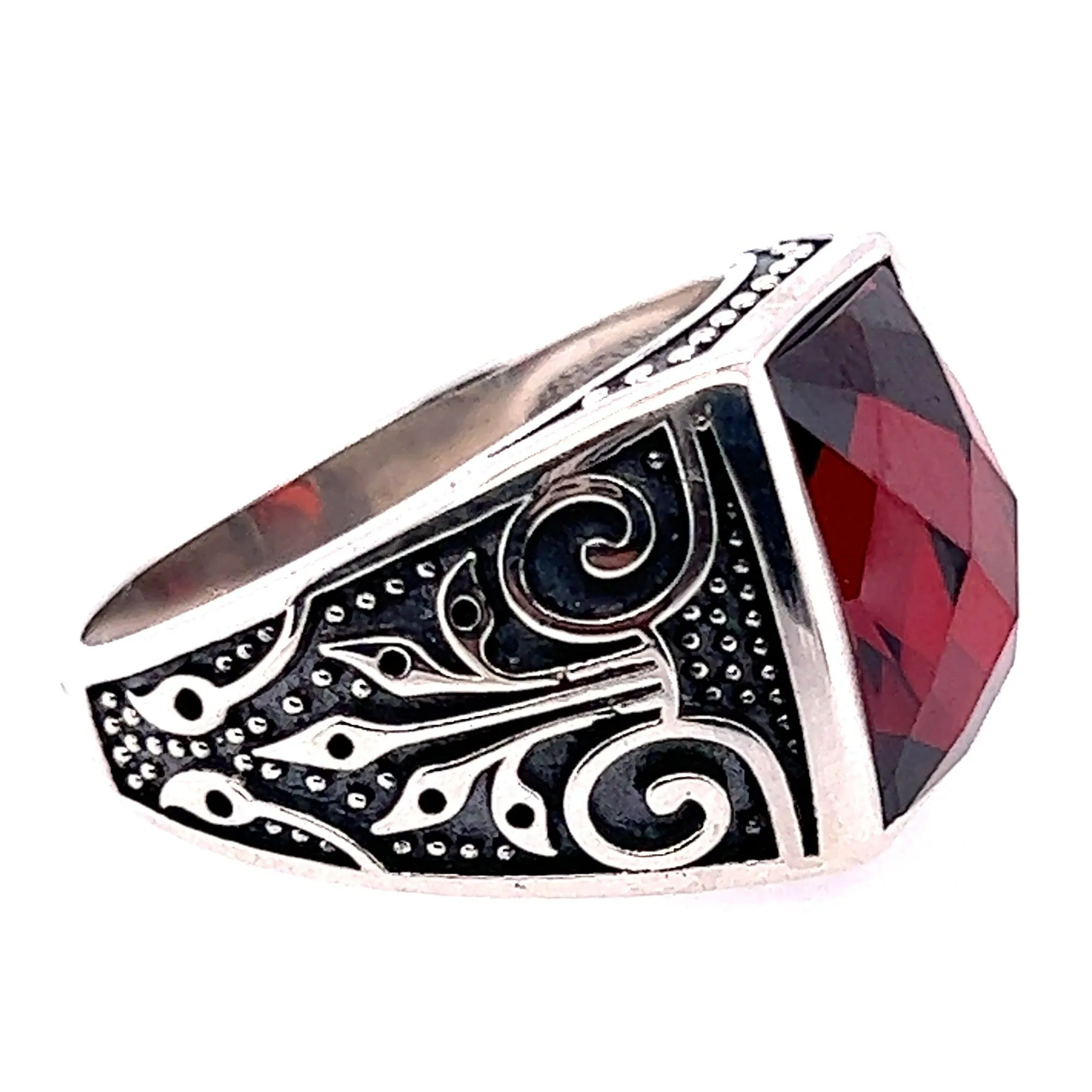 R311 Red Square Ring