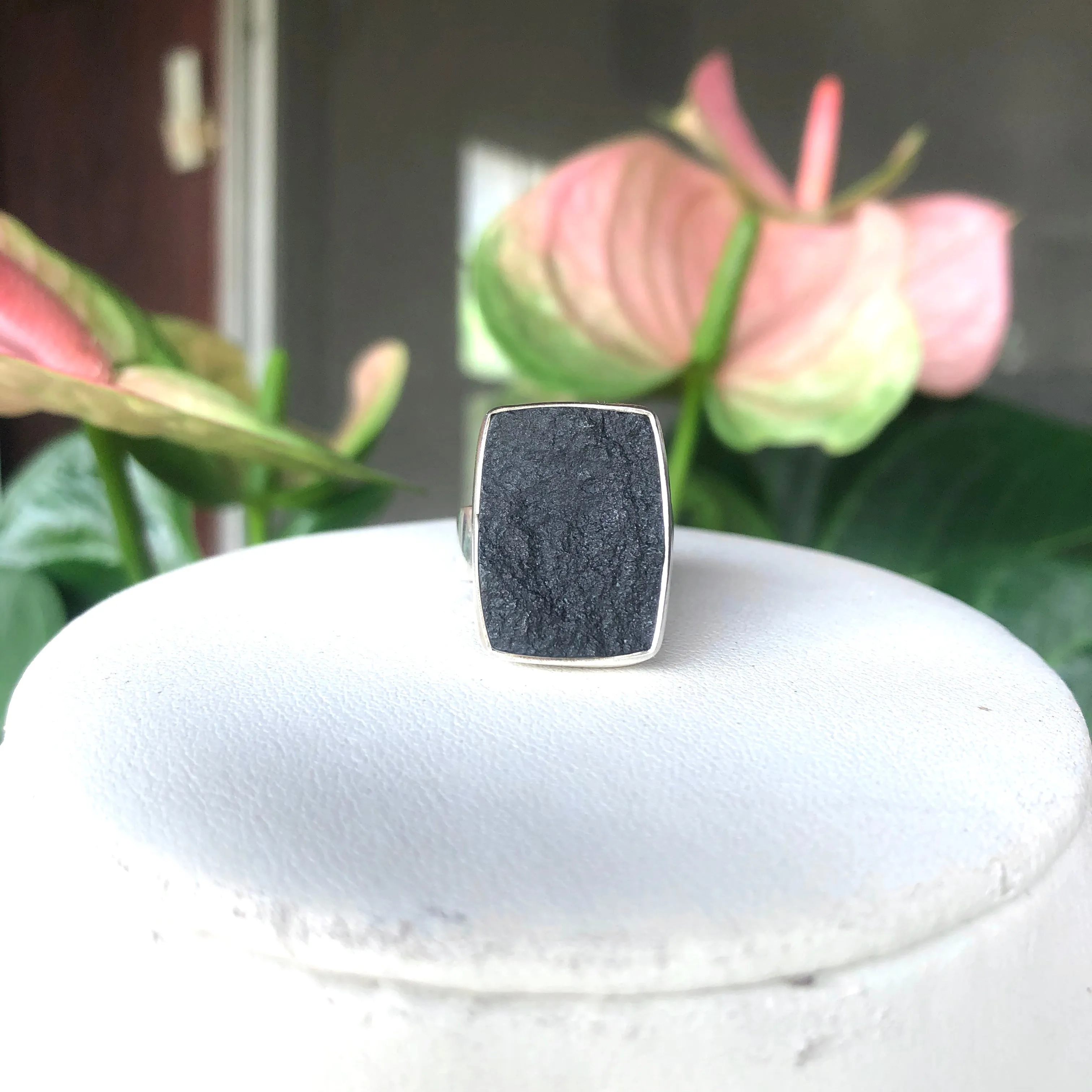 Rectangle black jade ring