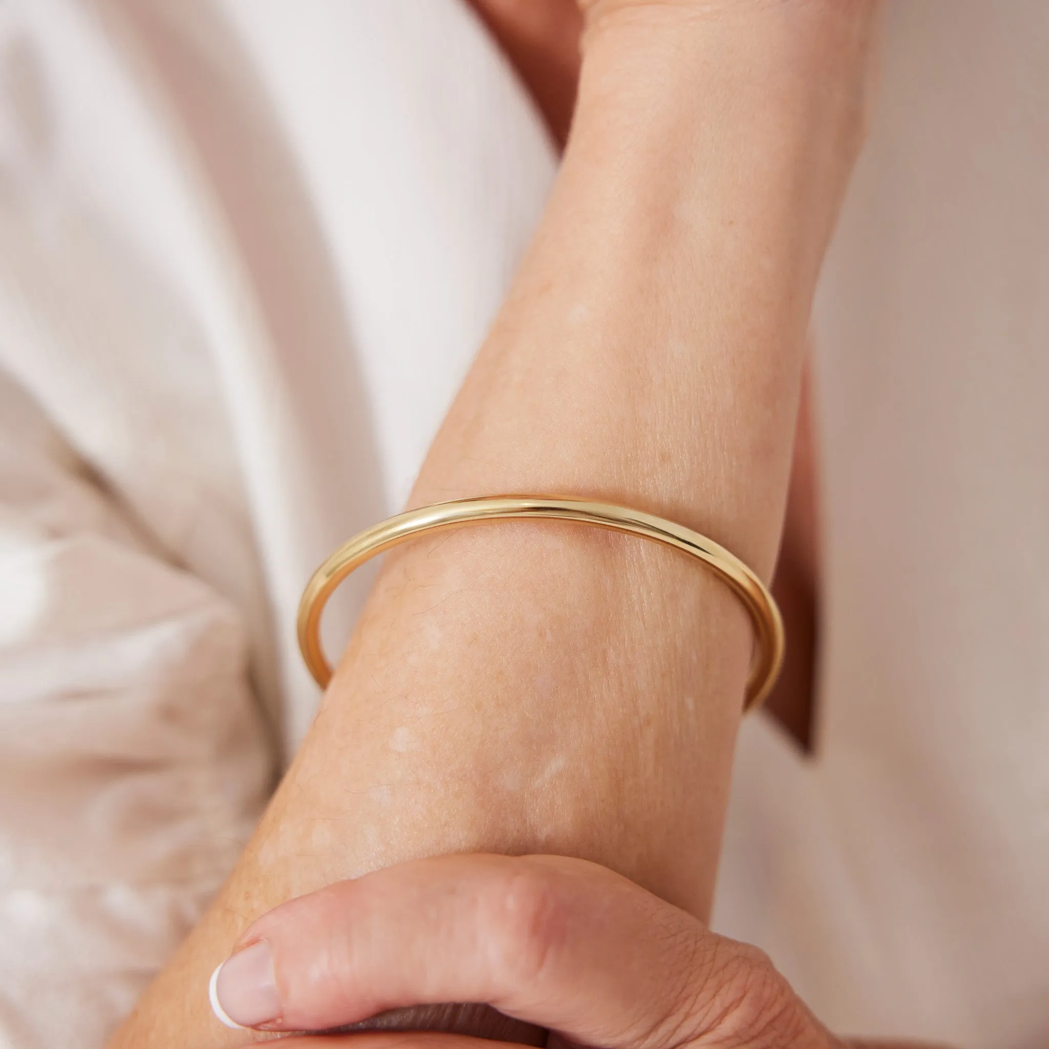 Simplicity Yellow Gold Bangle